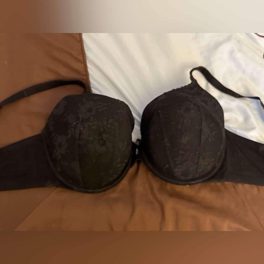 Black lace, Victoria’s Secret bra